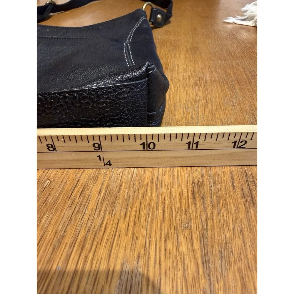 The Sak Black Leather Crossbody Bag‎ Front Zip Pocket Adjustable Strap